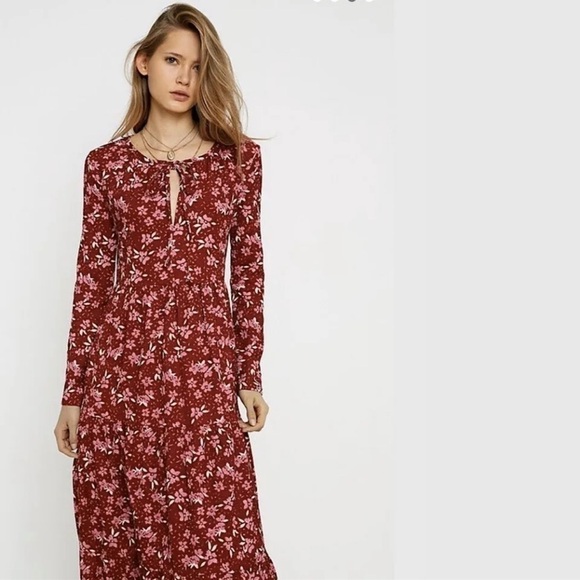 FREE PEOPLE Tiers Of Joy Plum Floral Print Maxi Size: XS Color: Plum - Picture 10 of 13